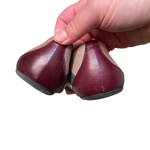 BURBERRY PLAID CLOTH FLATS - Picture 4 of 6